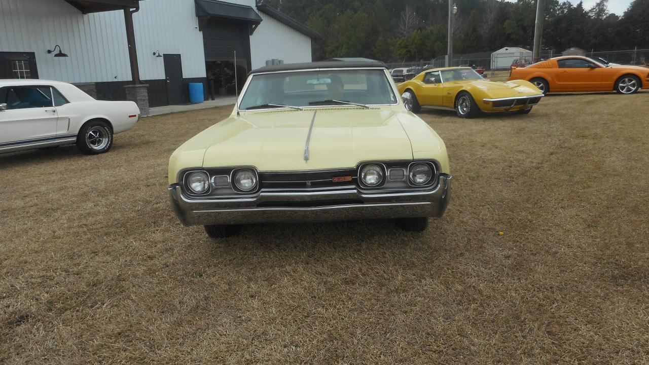 Oldsmobile Cutlass Supreme 2dr Convertible 1967
