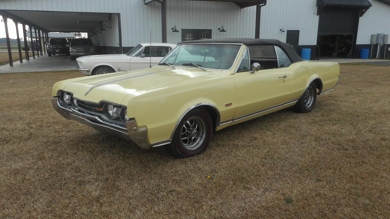 Oldsmobile Cutlass Supreme 2dr Convertible 1967