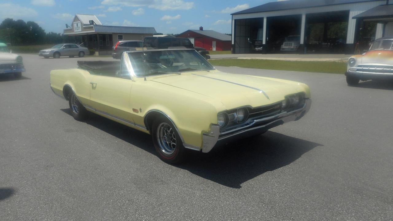 Oldsmobile Cutlass Supreme 2dr Convertible 1967