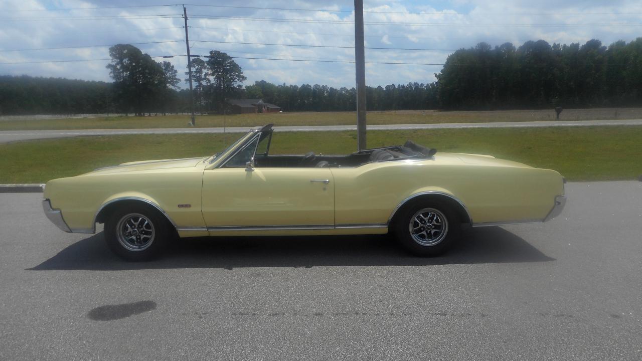 Oldsmobile Cutlass Supreme 2dr Convertible 1967