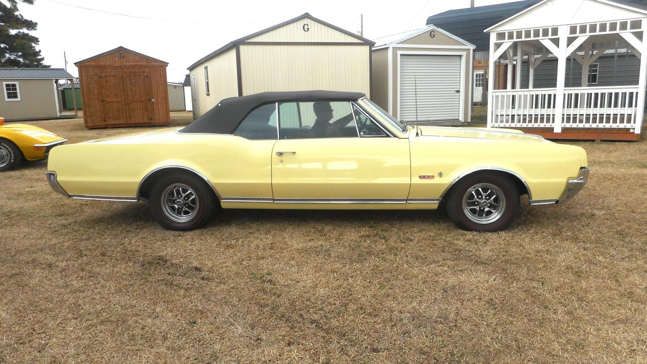 Oldsmobile Cutlass Supreme 2dr Convertible 1967