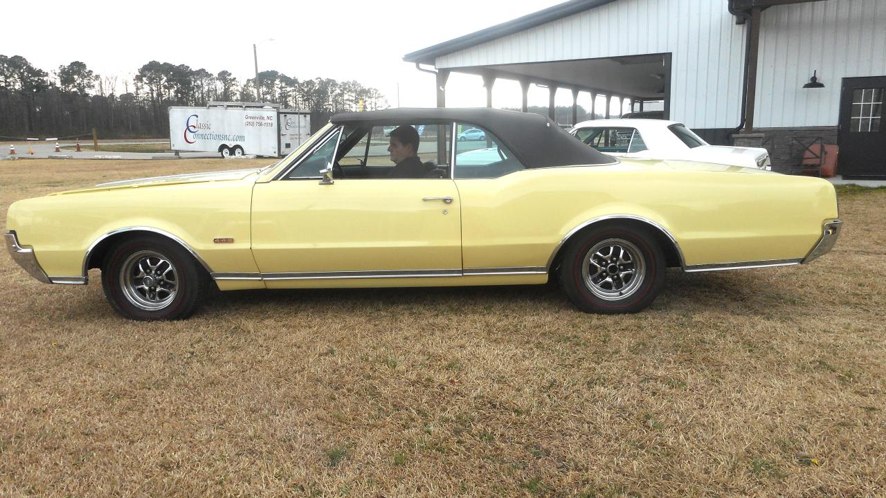Oldsmobile Cutlass Supreme 2dr Convertible 1967