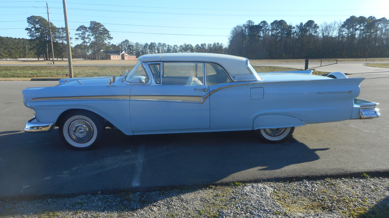 Ford Fairlane  1957