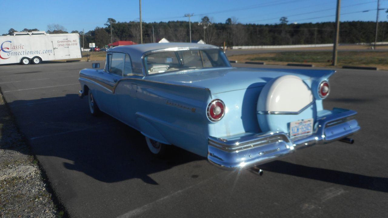 Ford Fairlane  1957