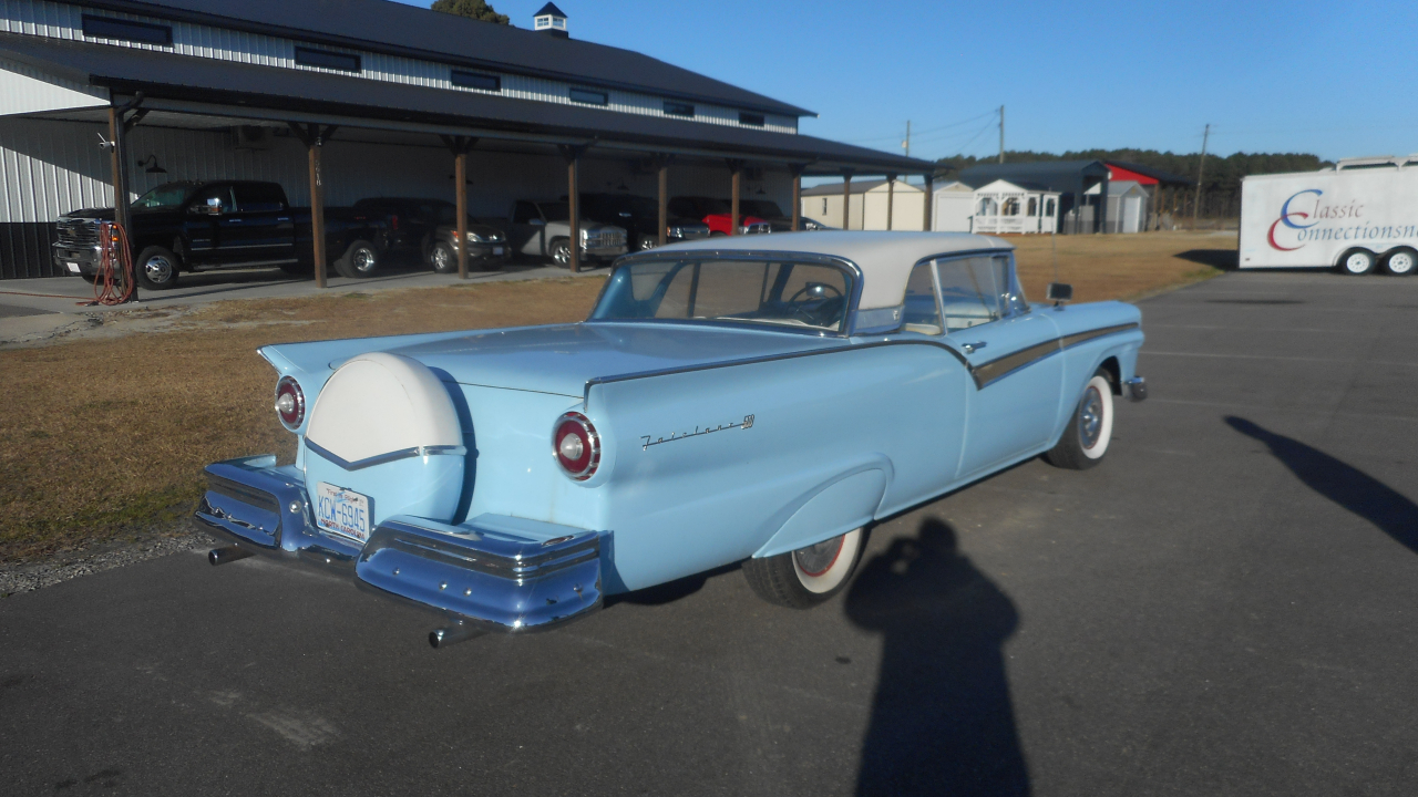 Ford Fairlane  1957