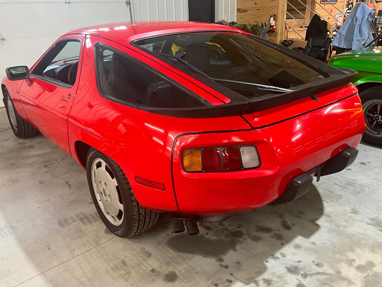 Porsche 928 S 1985