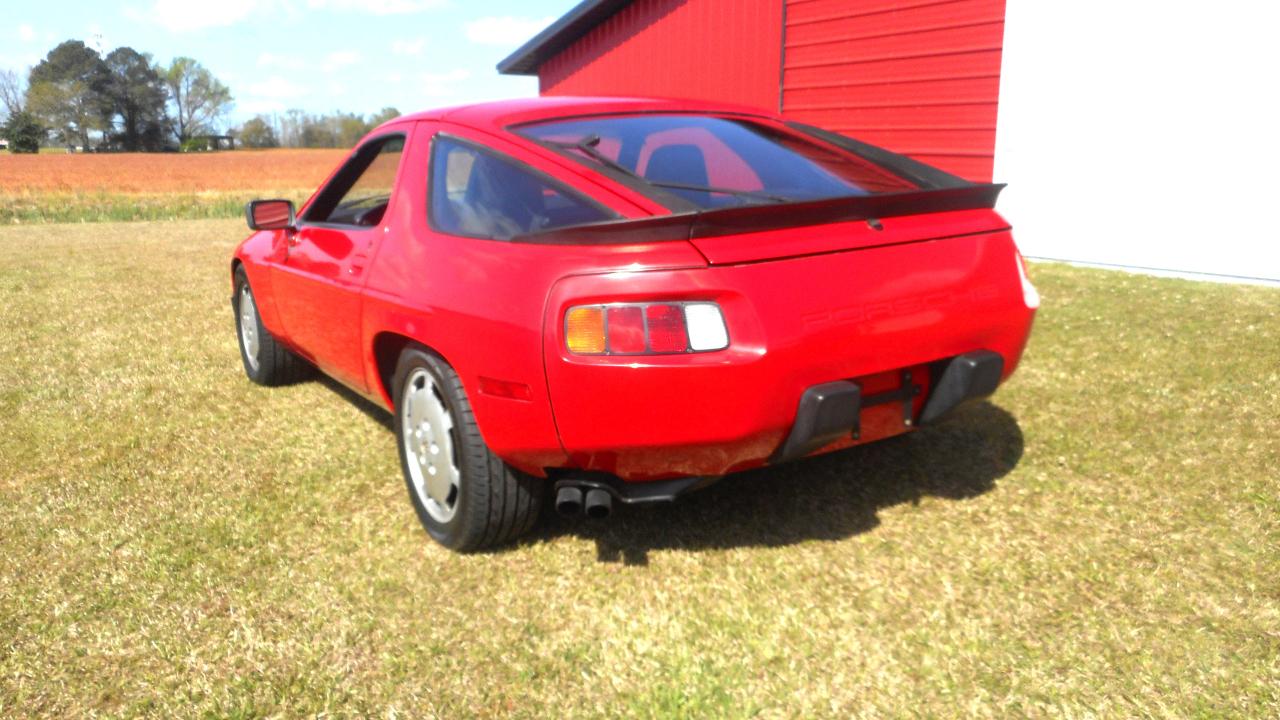 Porsche 928 S 1985