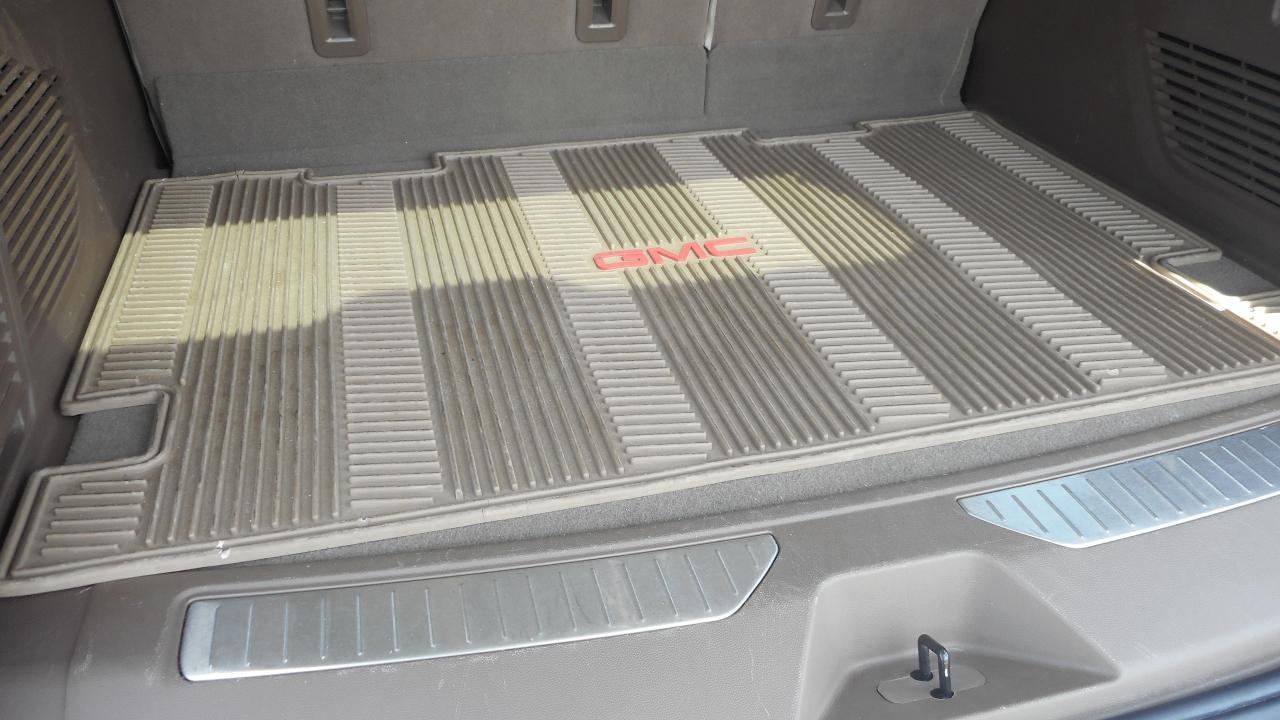 GMC Yukon XL 4WD 4dr Denali 2023