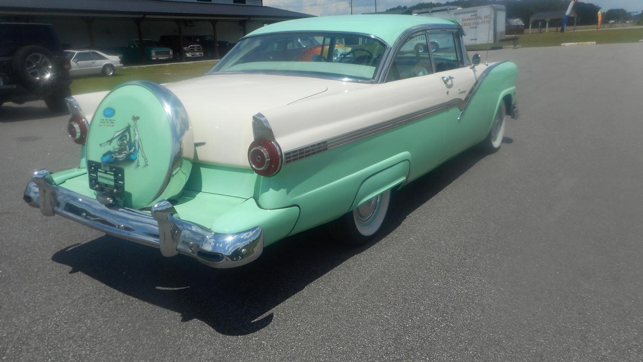 Ford Crown Victoria  1956
