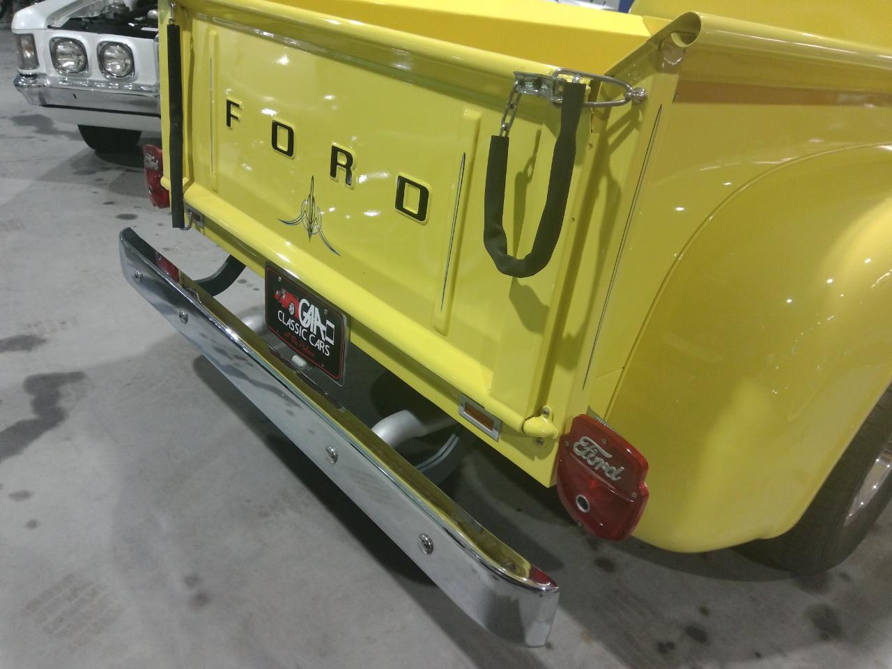 Ford 1/2 Ton Trucks  1953