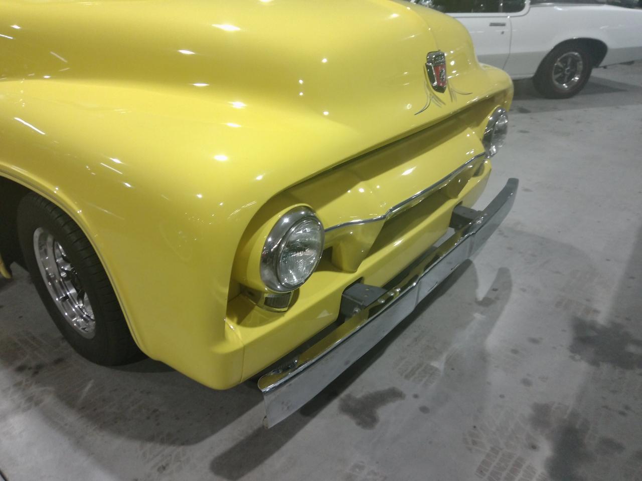 Ford 1/2 Ton Trucks  1953
