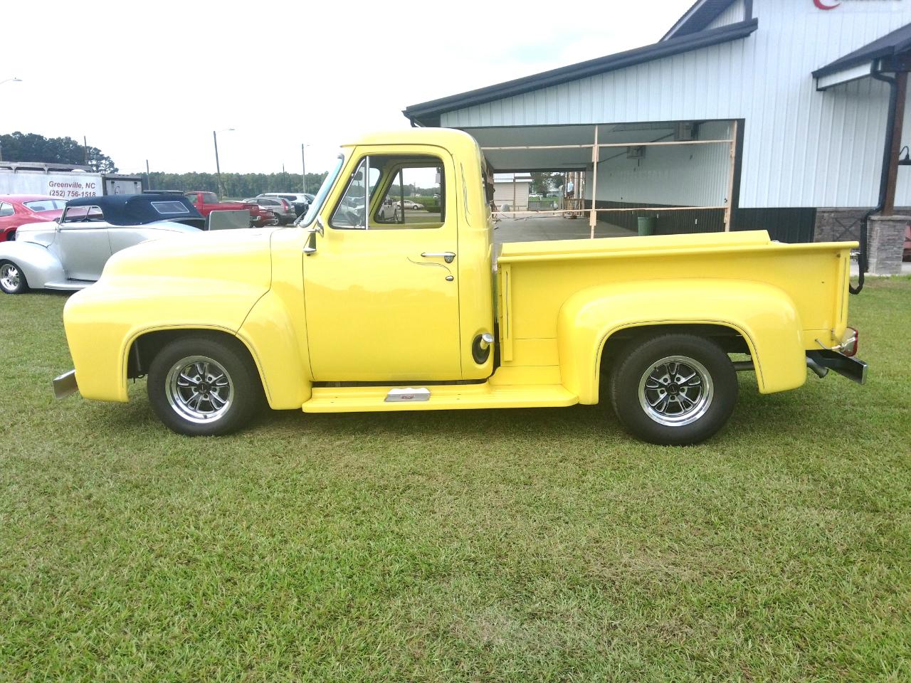 Ford 1/2 Ton Trucks  1953
