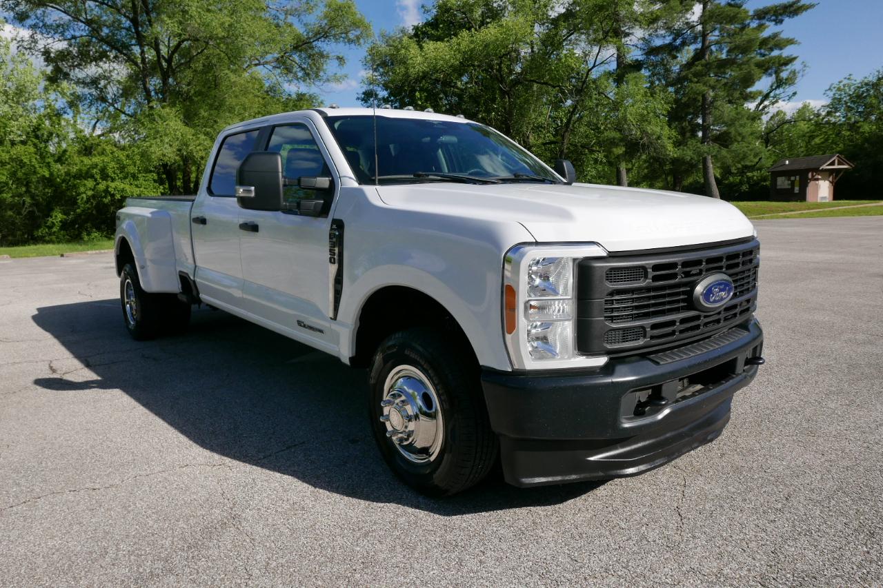 Ford Super Duty F-350 DRW XL 4WD Crew Cab 8' Box 2023