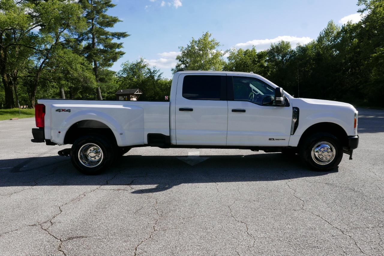 Ford Super Duty F-350 DRW XL 4WD Crew Cab 8' Box 2023