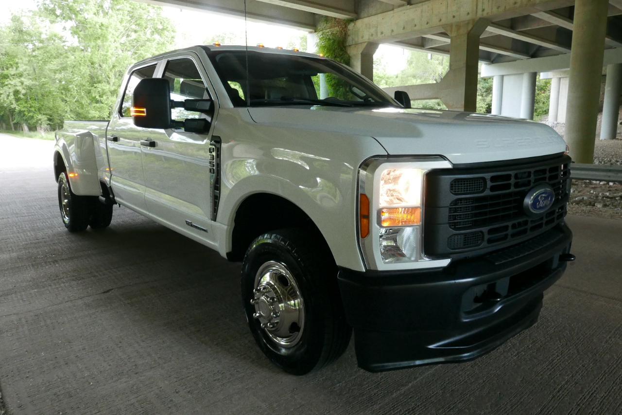 Ford Super Duty F-350 DRW XL 4WD Crew Cab 8' Box 2023