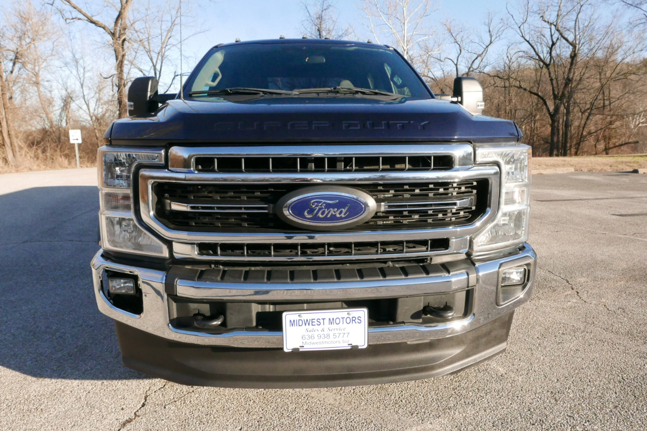 Ford Super Duty F-350 DRW XLT 4WD Crew Cab 8' Box 2022