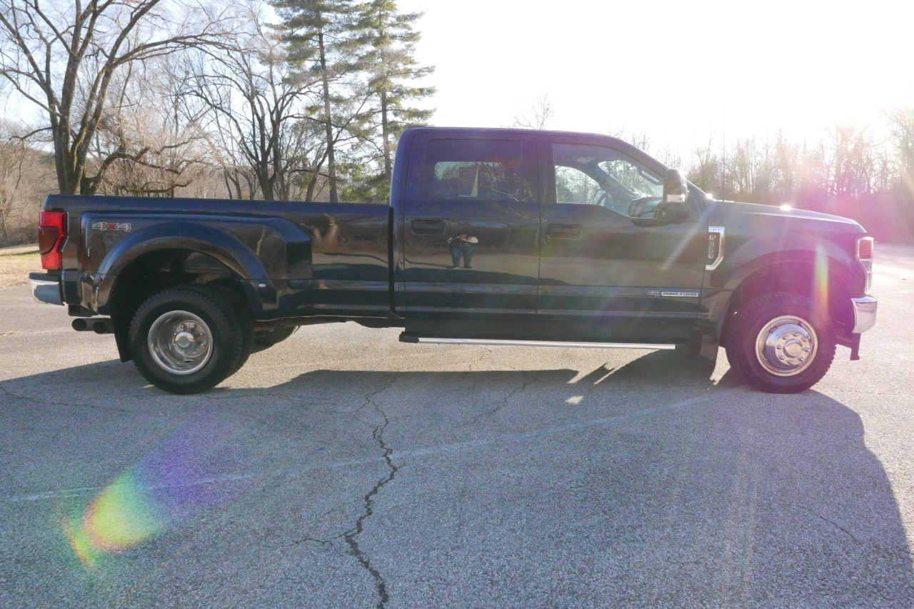 Ford Super Duty F-350 DRW XLT 4WD Crew Cab 8' Box 2022