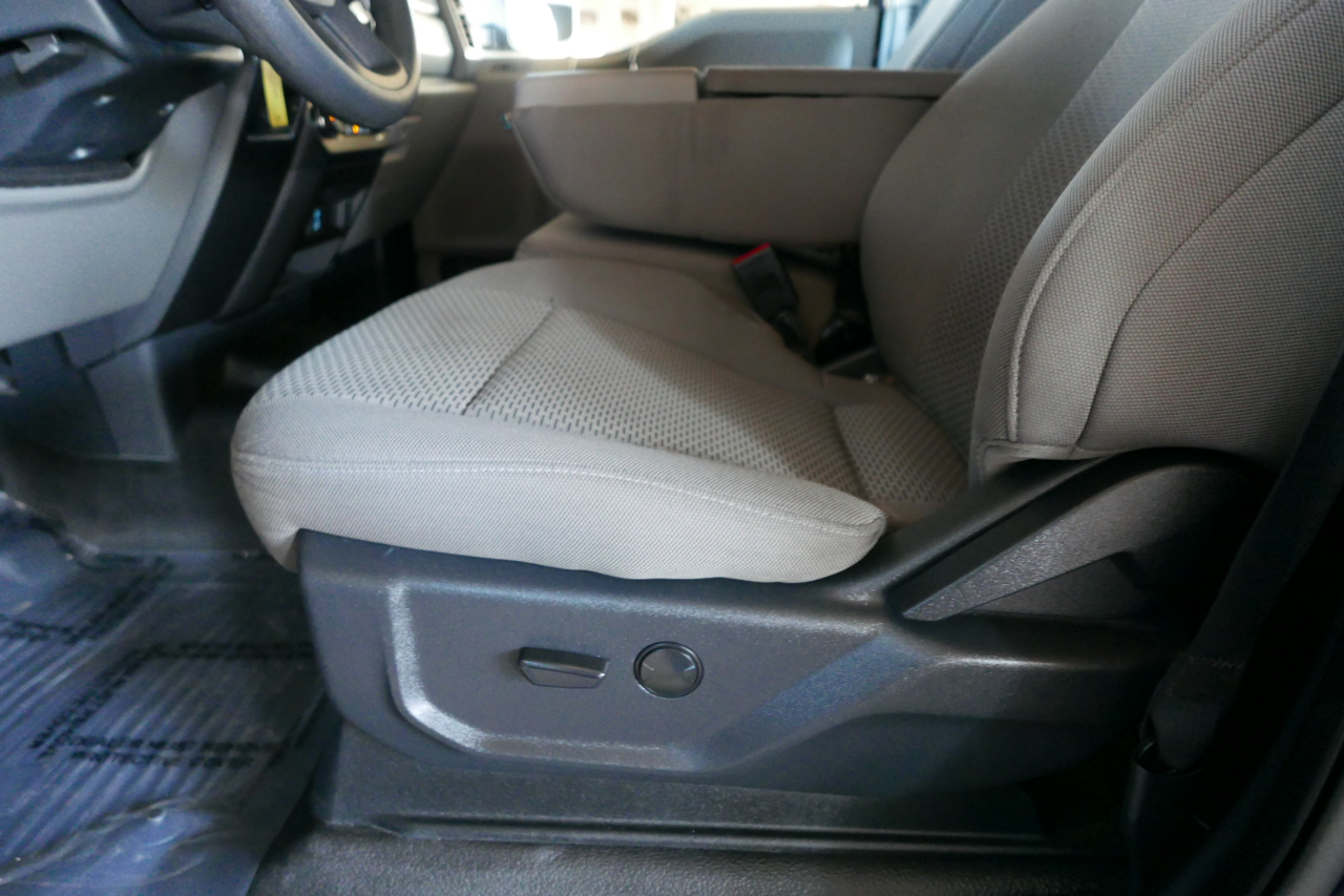 Ford Super Duty F-350 DRW XLT 4WD Crew Cab 8' Box 2022