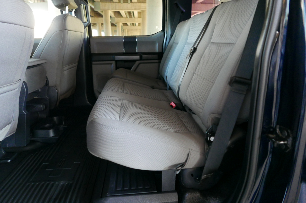 Ford Super Duty F-350 DRW XLT 4WD Crew Cab 8' Box 2022