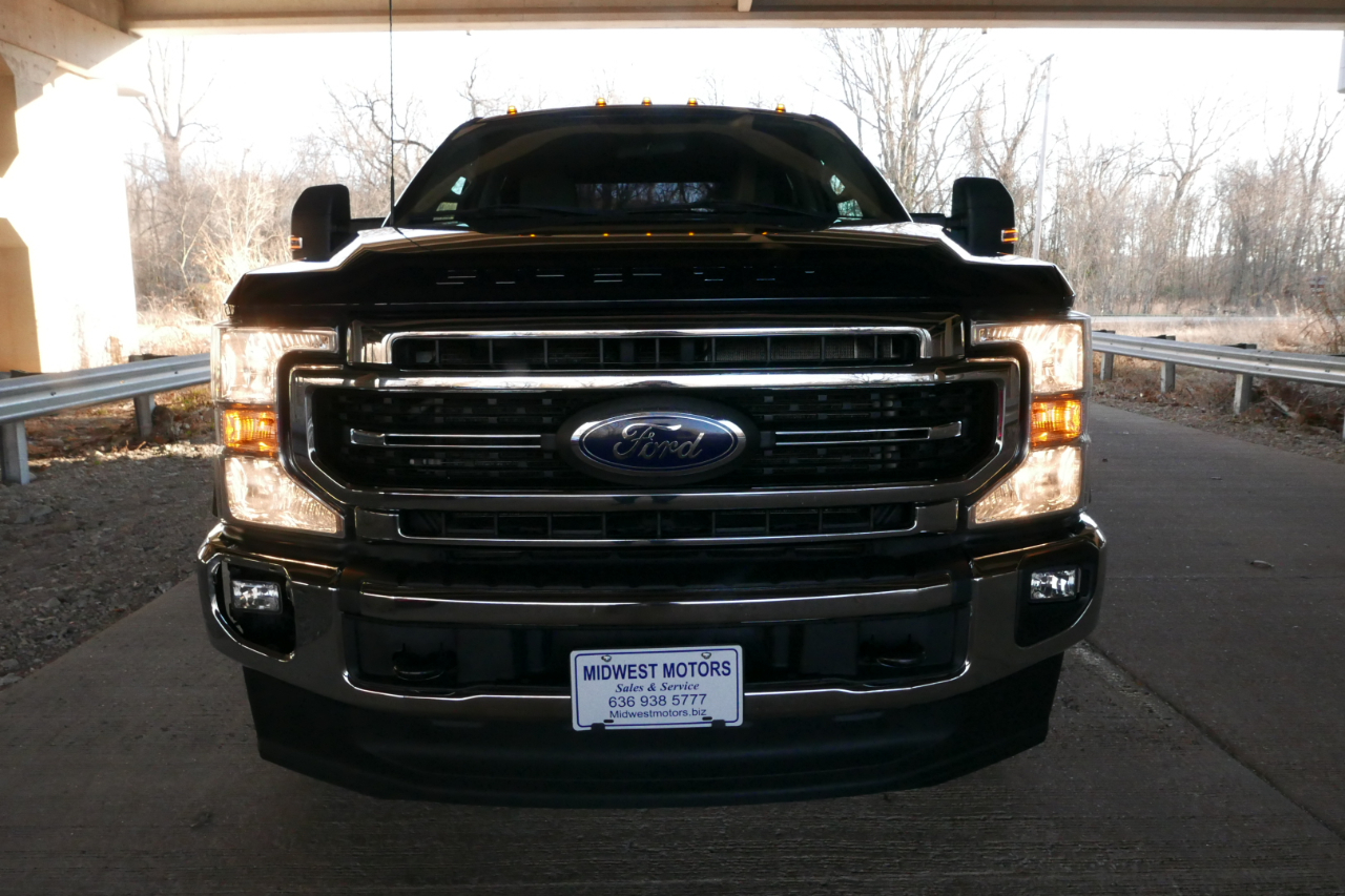 Ford Super Duty F-350 DRW XLT 4WD Crew Cab 8' Box 2022