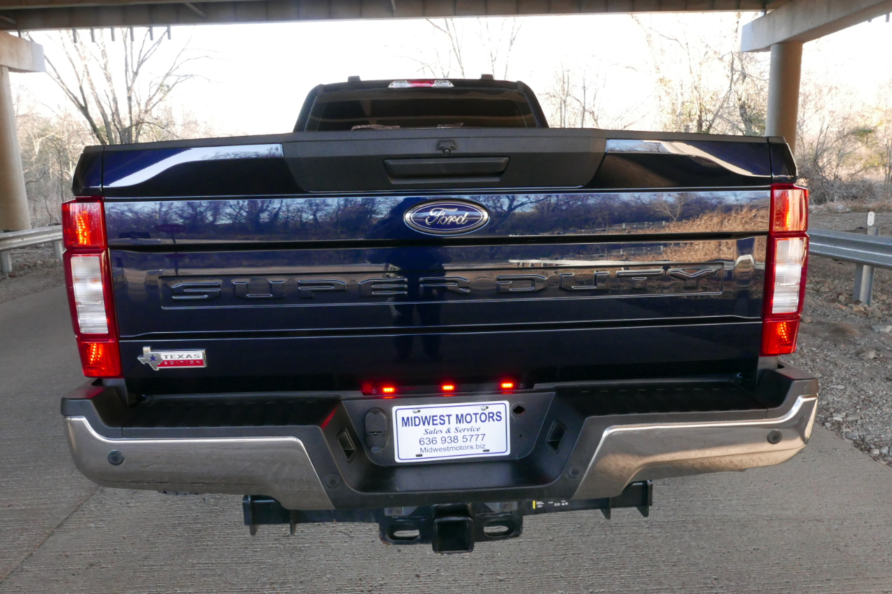 Ford Super Duty F-350 DRW XLT 4WD Crew Cab 8' Box 2022