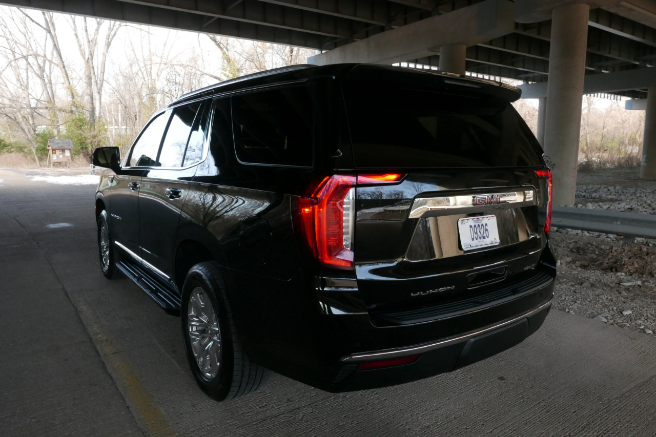 GMC Yukon 4WD 4dr SLT 2022