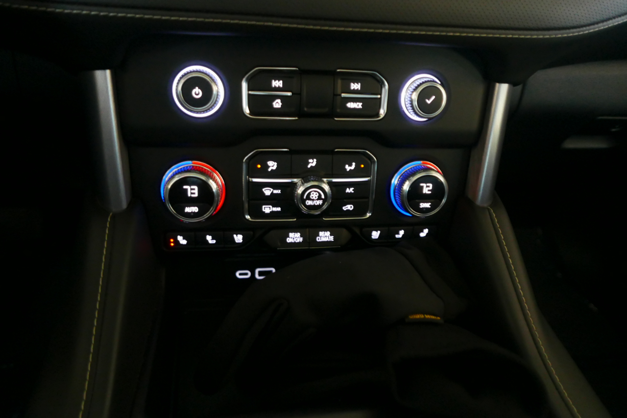 GMC Yukon 4WD 4dr SLT 2022