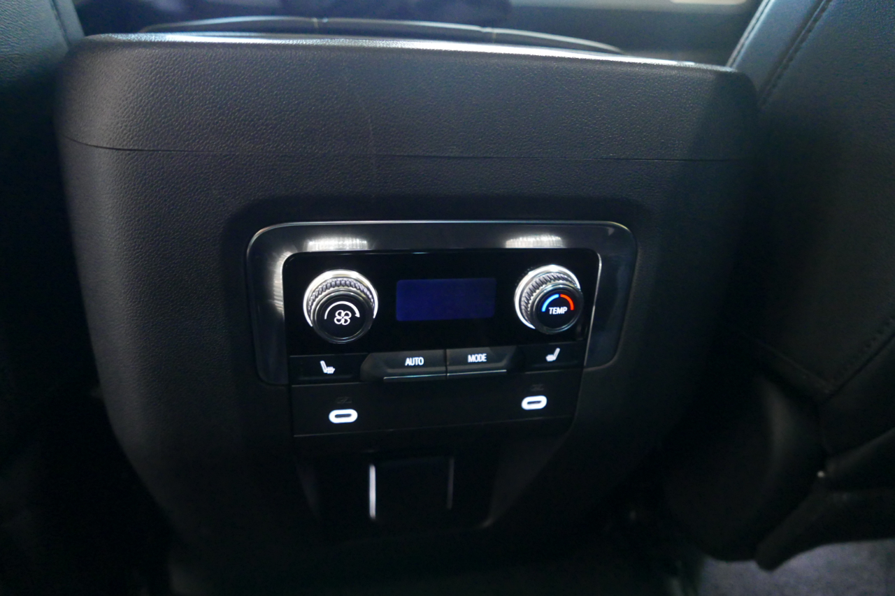 GMC Yukon 4WD 4dr SLT 2022