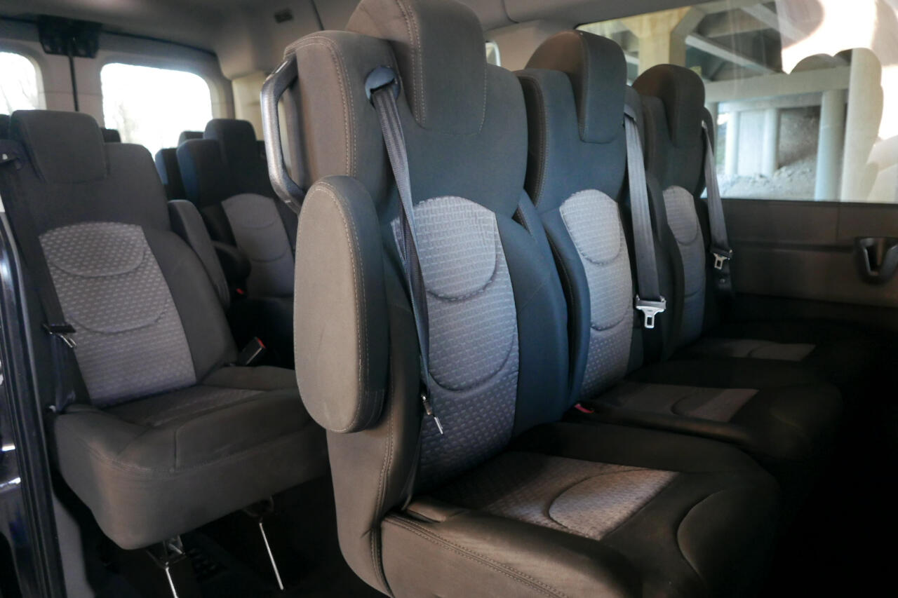 Ford Transit Passenger Wagon T-350 148" Med Roof XL RWD 2023