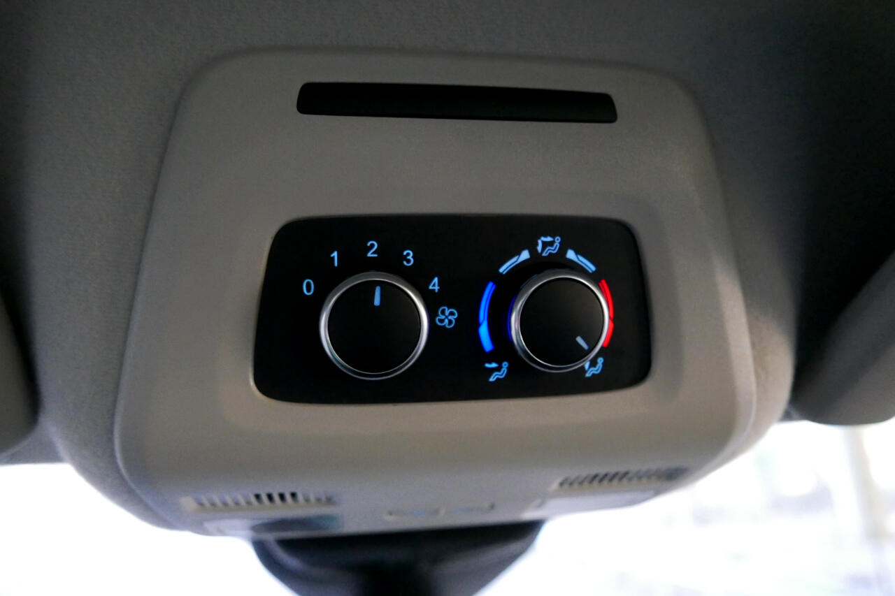 Ford Transit Passenger Wagon T-350 148" Med Roof XL RWD 2023