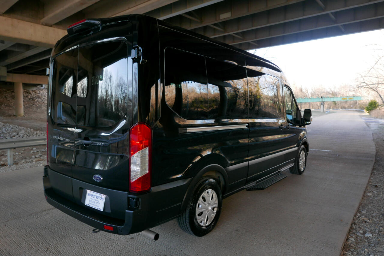 Ford Transit Passenger Wagon T-350 148" Med Roof XL RWD 2023