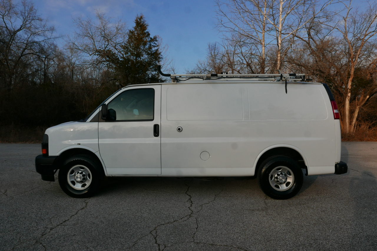 Chevrolet Express Cargo Van RWD 2500 135" 2018
