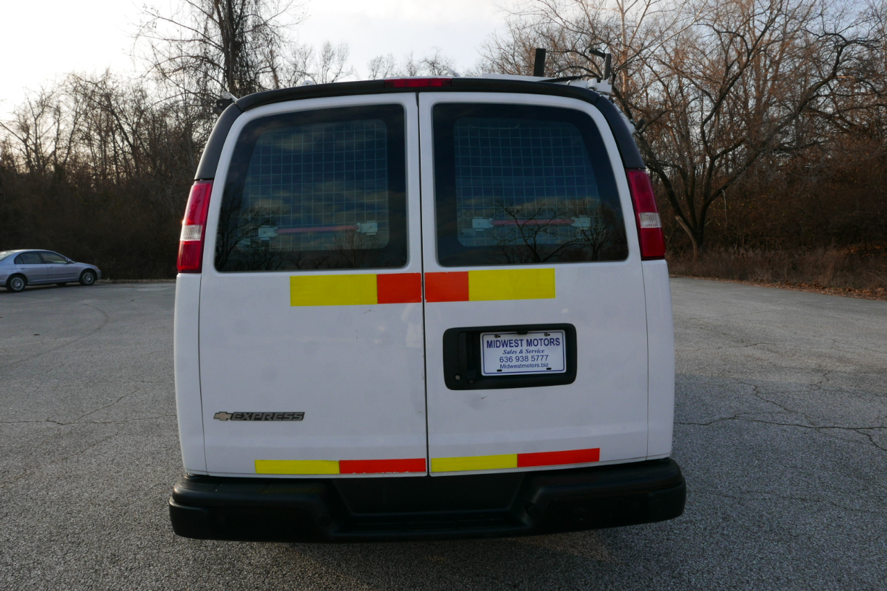 Chevrolet Express Cargo Van RWD 2500 135" 2018