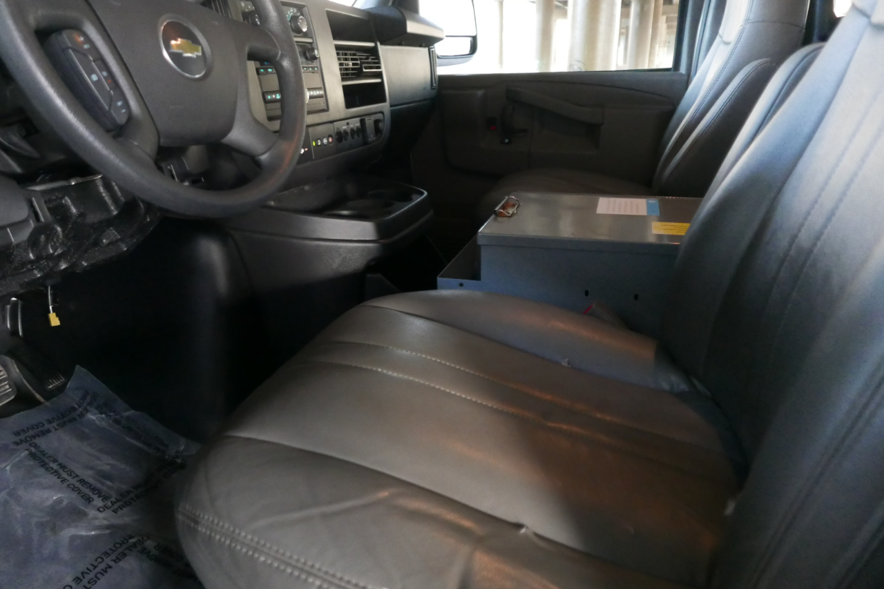Chevrolet Express Cargo Van RWD 2500 135" 2018