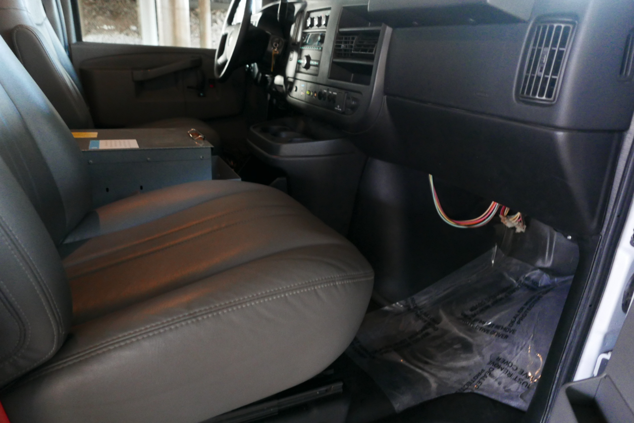 Chevrolet Express Cargo Van RWD 2500 135" 2018