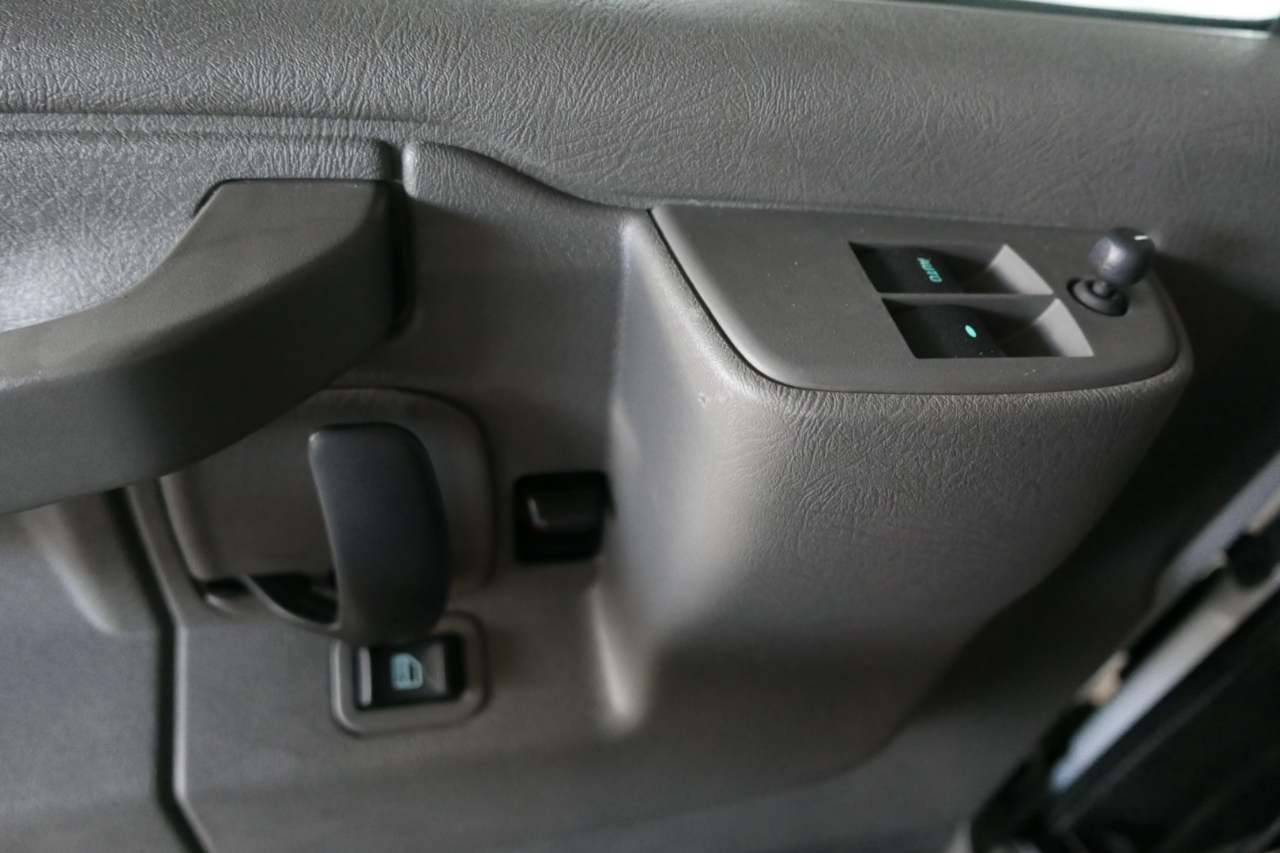 Chevrolet Express Cargo Van RWD 2500 135" 2018