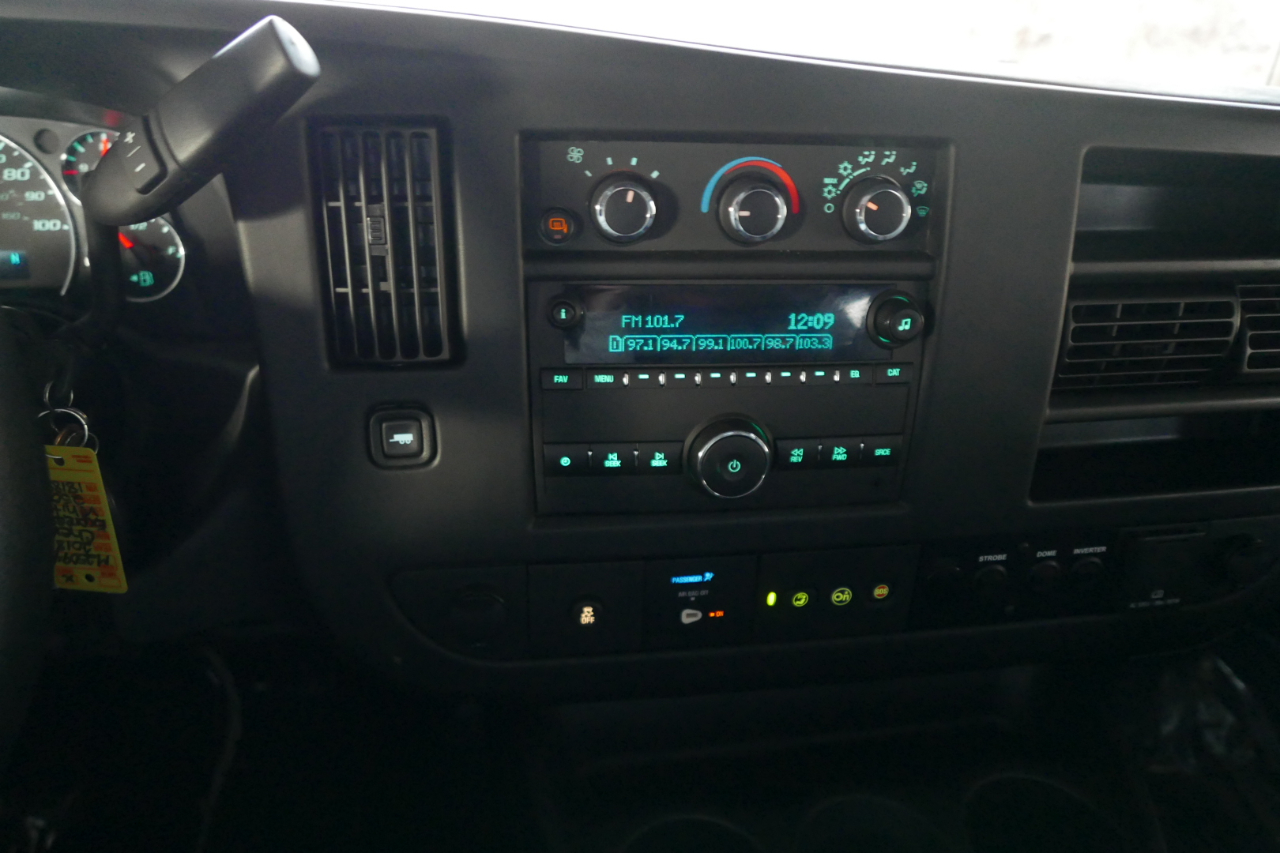 Chevrolet Express Cargo Van RWD 2500 135" 2018