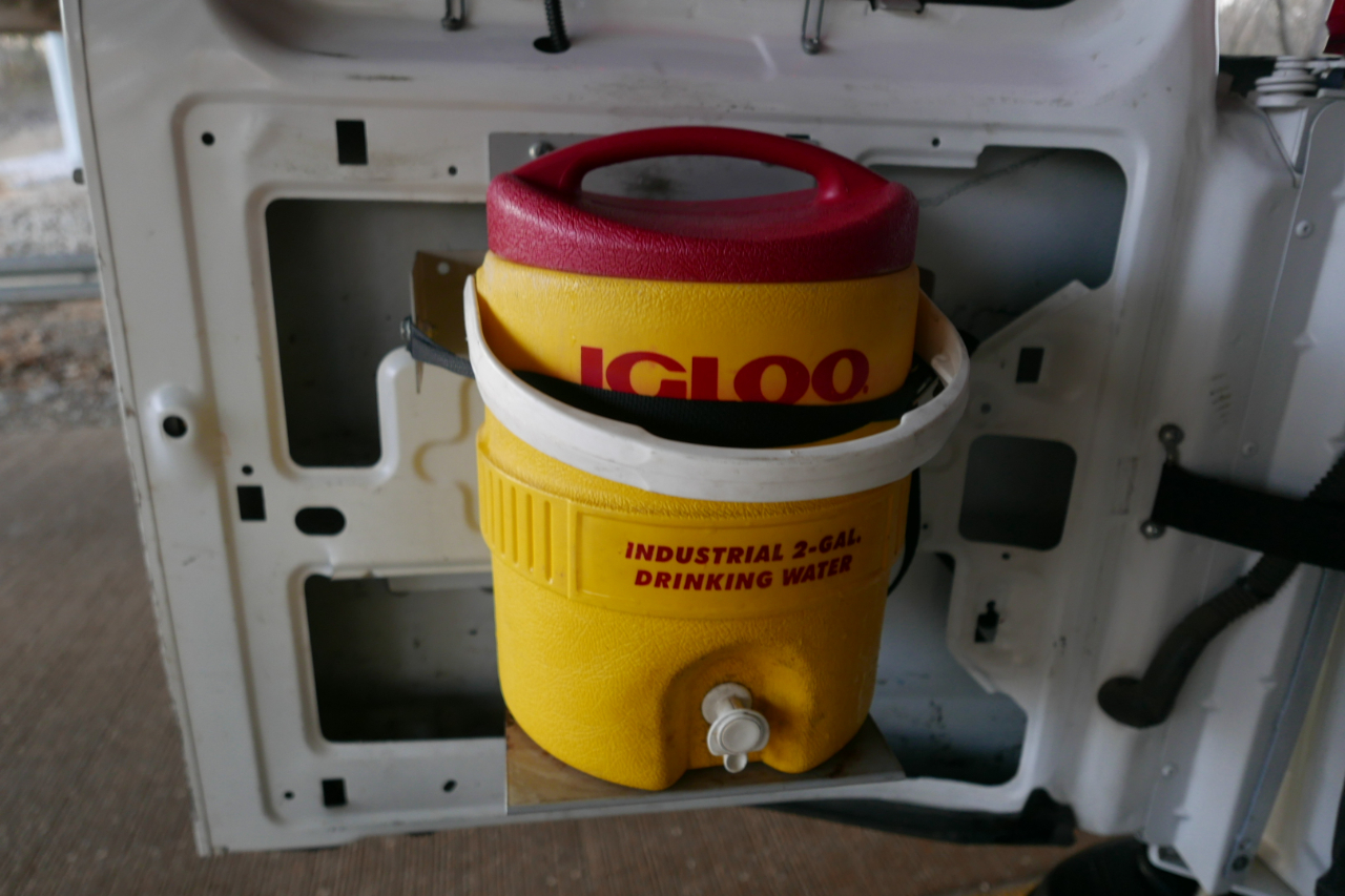 Chevrolet Express Cargo Van RWD 2500 135" 2018