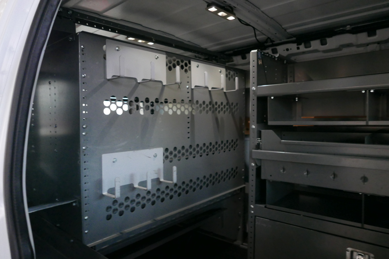 Chevrolet Express Cargo Van RWD 2500 135" 2018