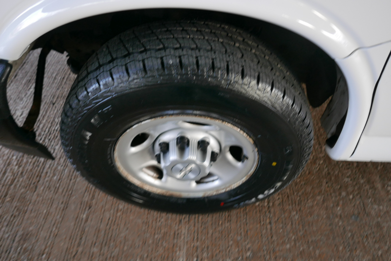 Chevrolet Express Cargo Van RWD 2500 135" 2018