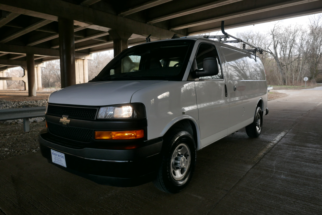 Chevrolet Express Cargo Van RWD 2500 135" 2018