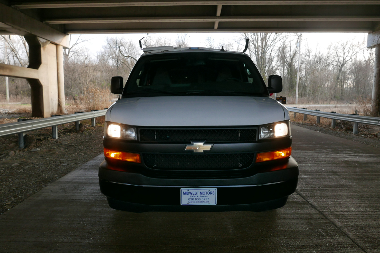 Chevrolet Express Cargo Van RWD 2500 135" 2018