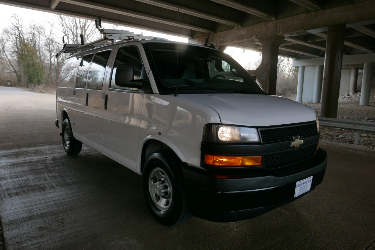 Chevrolet Express Cargo Van RWD 2500 135" 2018