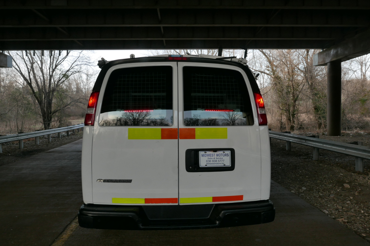 Chevrolet Express Cargo Van RWD 2500 135" 2018