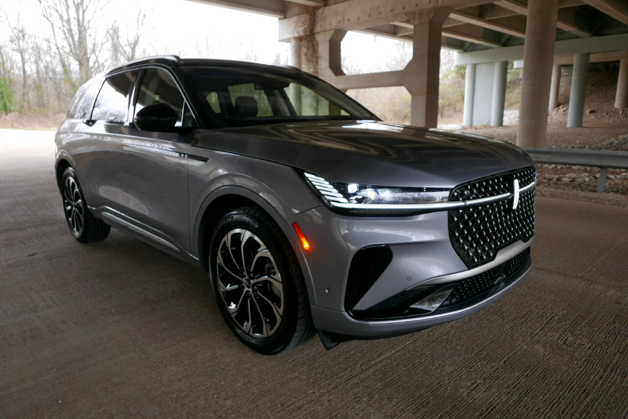 Lincoln Nautilus Reserve AWD 2024
