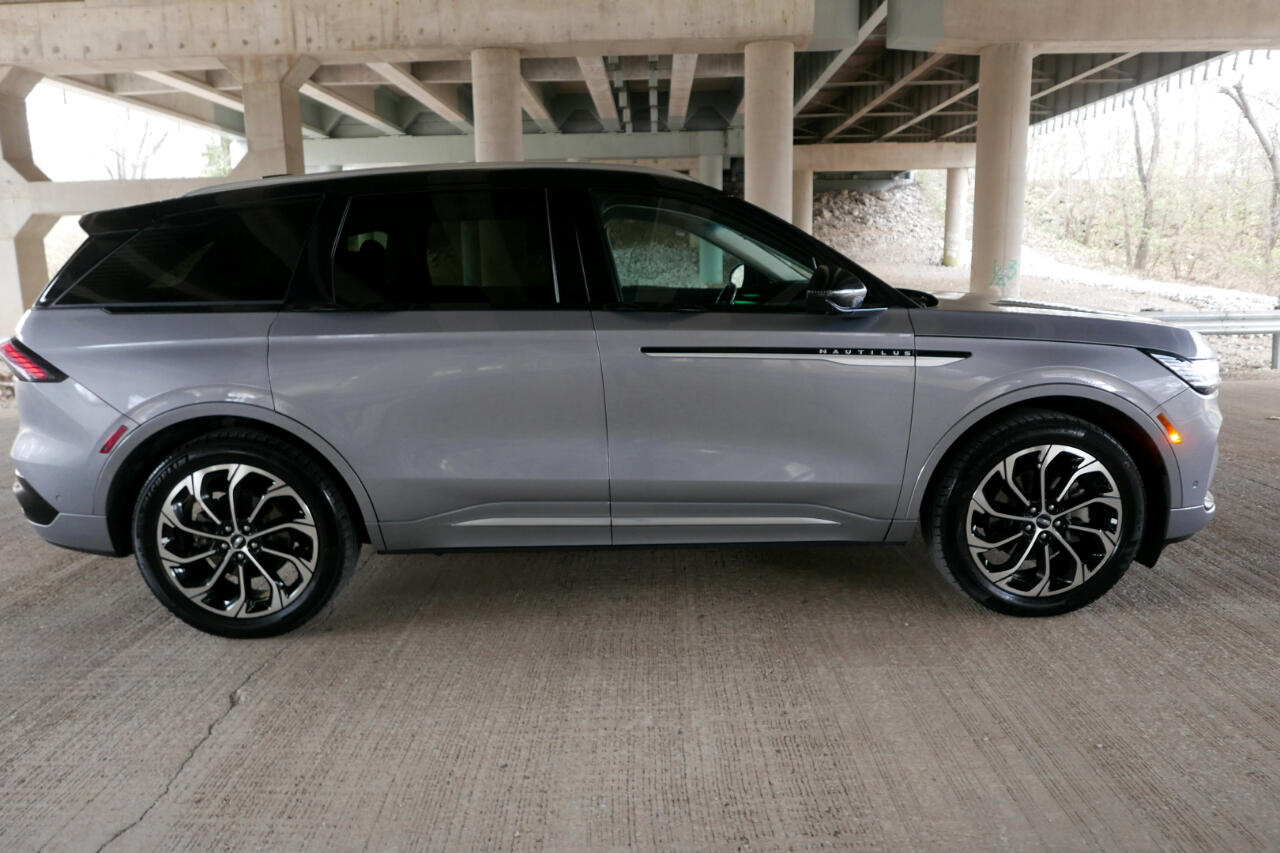 Lincoln Nautilus Reserve AWD 2024