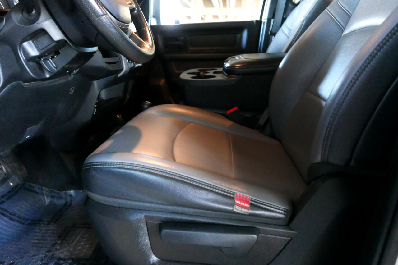 RAM 5500 Chassis Cab Tradesman 4x4 Crew Cab 60" CA 173.4" WB 2024