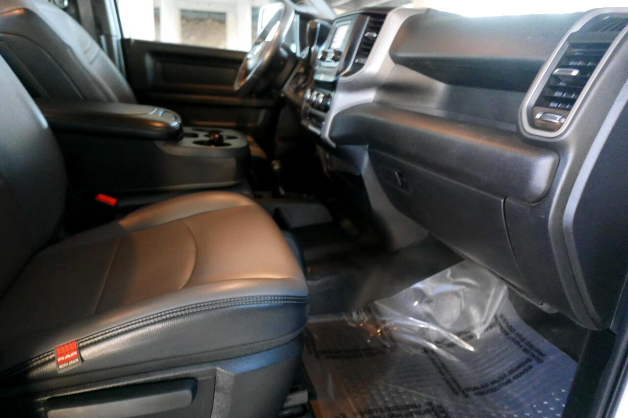 RAM 5500 Chassis Cab Tradesman 4x4 Crew Cab 60" CA 173.4" WB 2024