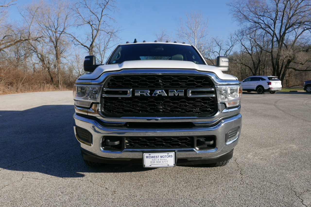 RAM 2500 Tradesman 4x4 Crew Cab 8' Box 2023