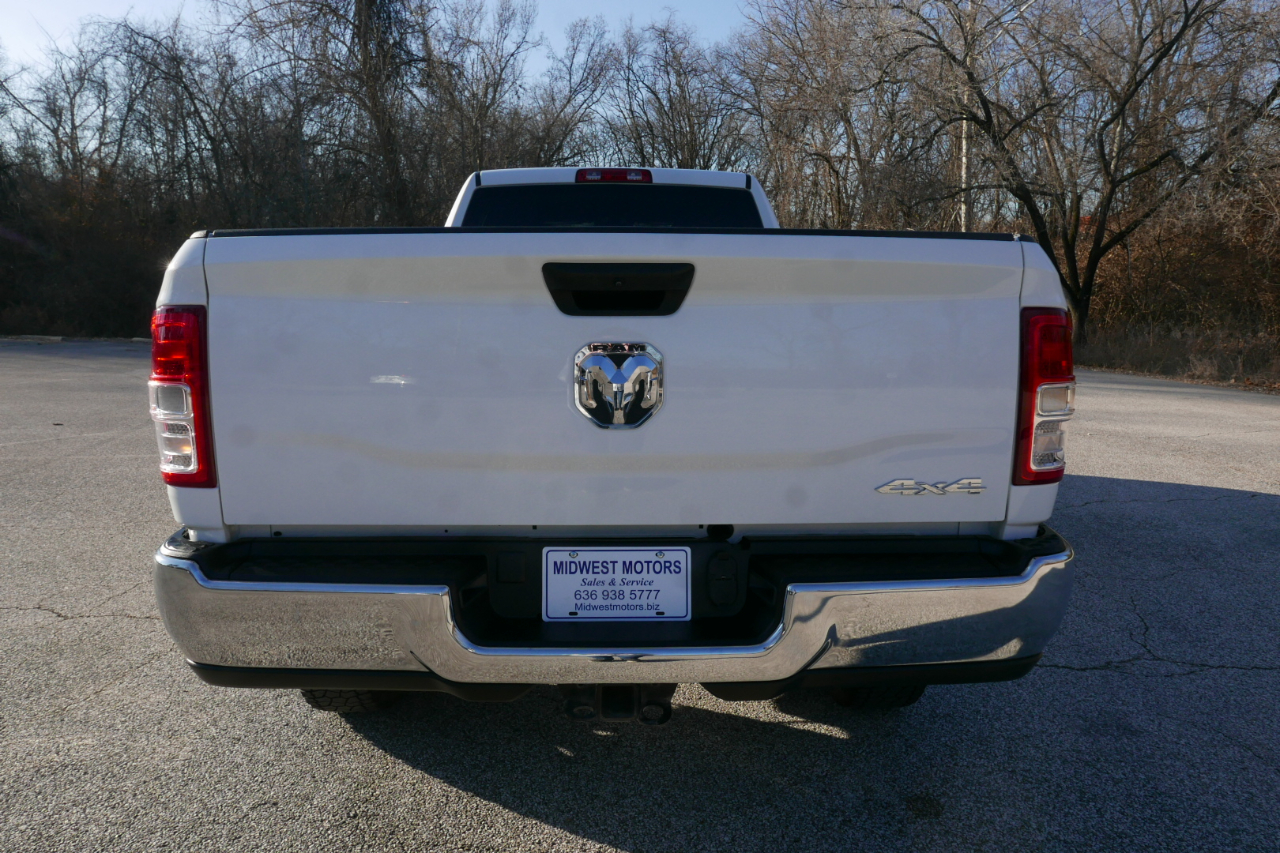 RAM 2500 Tradesman 4x4 Crew Cab 8' Box 2023
